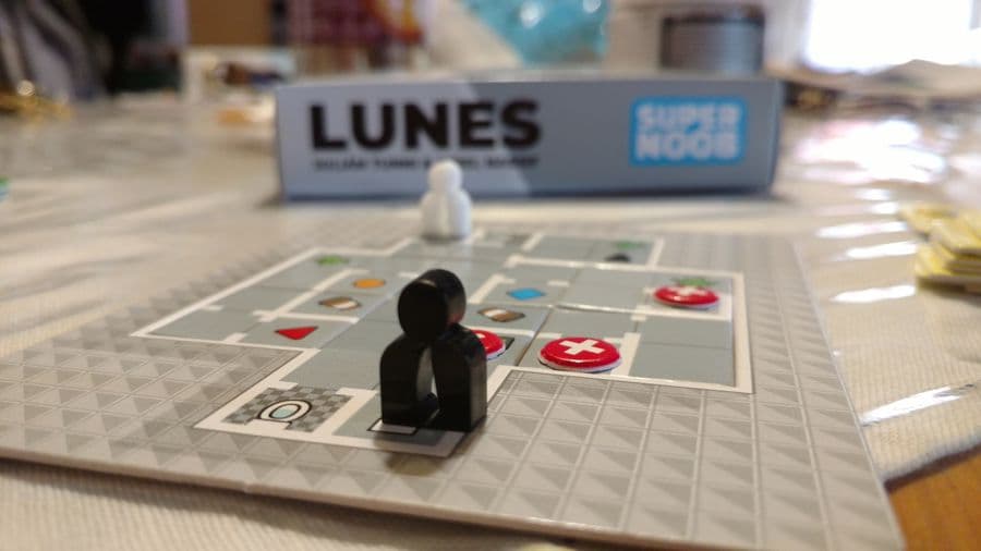 Lunes